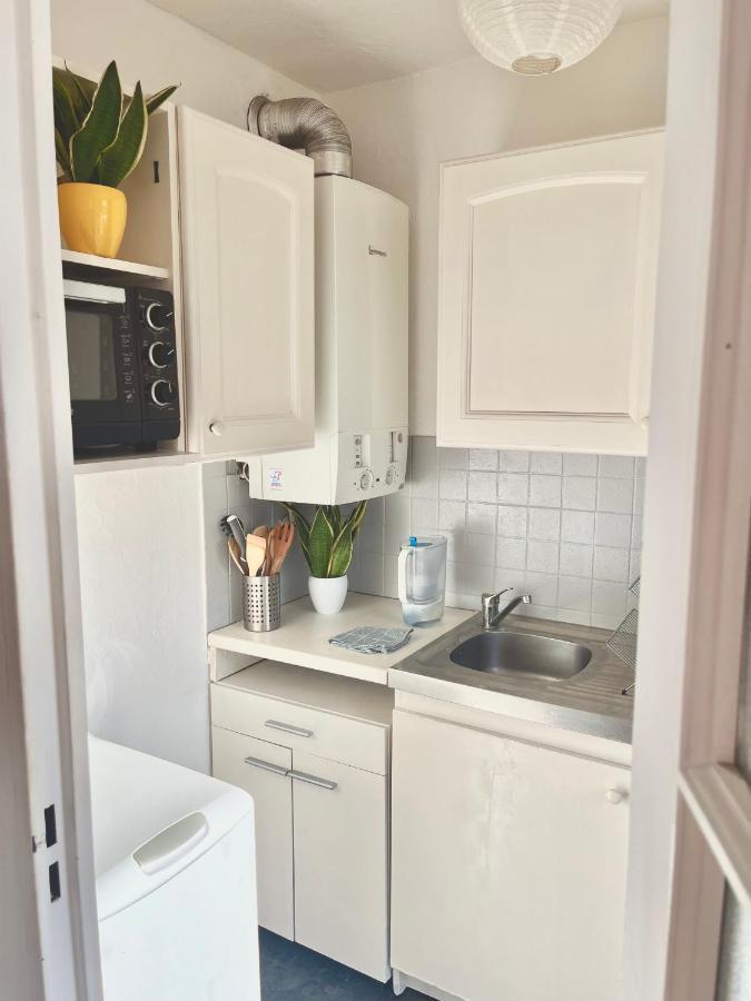 Studio With Terrace And Sea View, 10 Min To The Beach نيس المظهر الخارجي الصورة